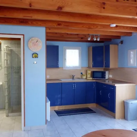 Studio Lotissement De La Metairie * Aulnay (Charente-Maritime)